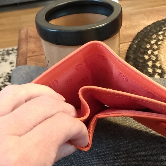 NWOT Tory Butch Embroidered West Coast Mini Leather Wallet - Picture 7 of 8